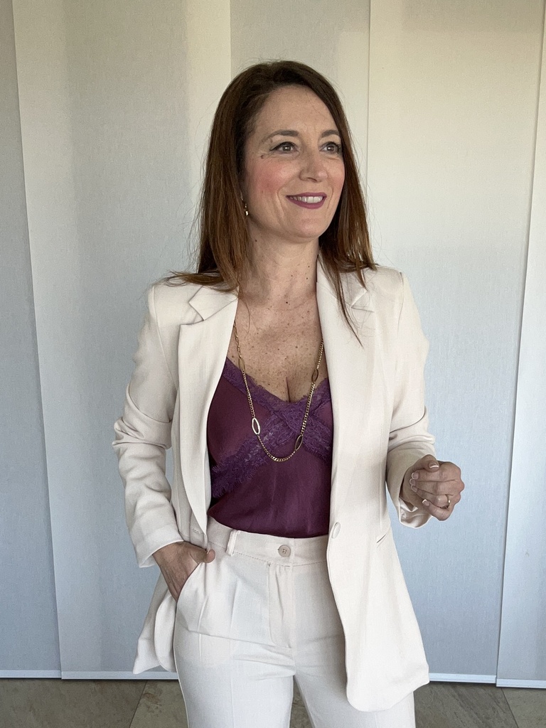 TRAJE DE CHAQUETA MIRNA