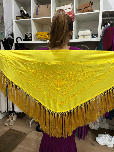 MANTÓN ALBERO AMARILLO